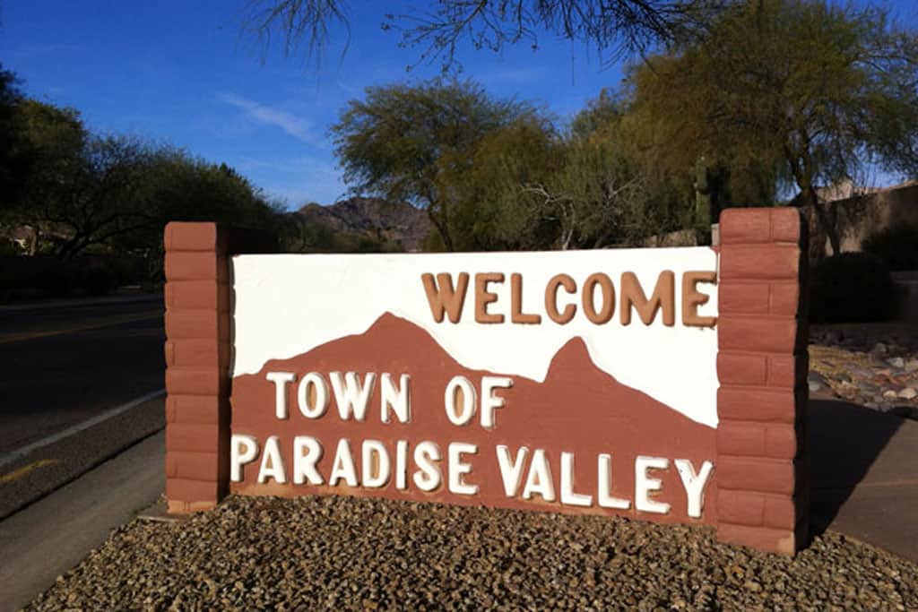 welcome to Paradise Valley Arizona sign