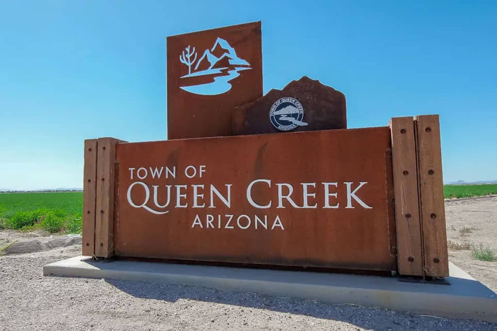 welcome to Queen Creek Arizona sign